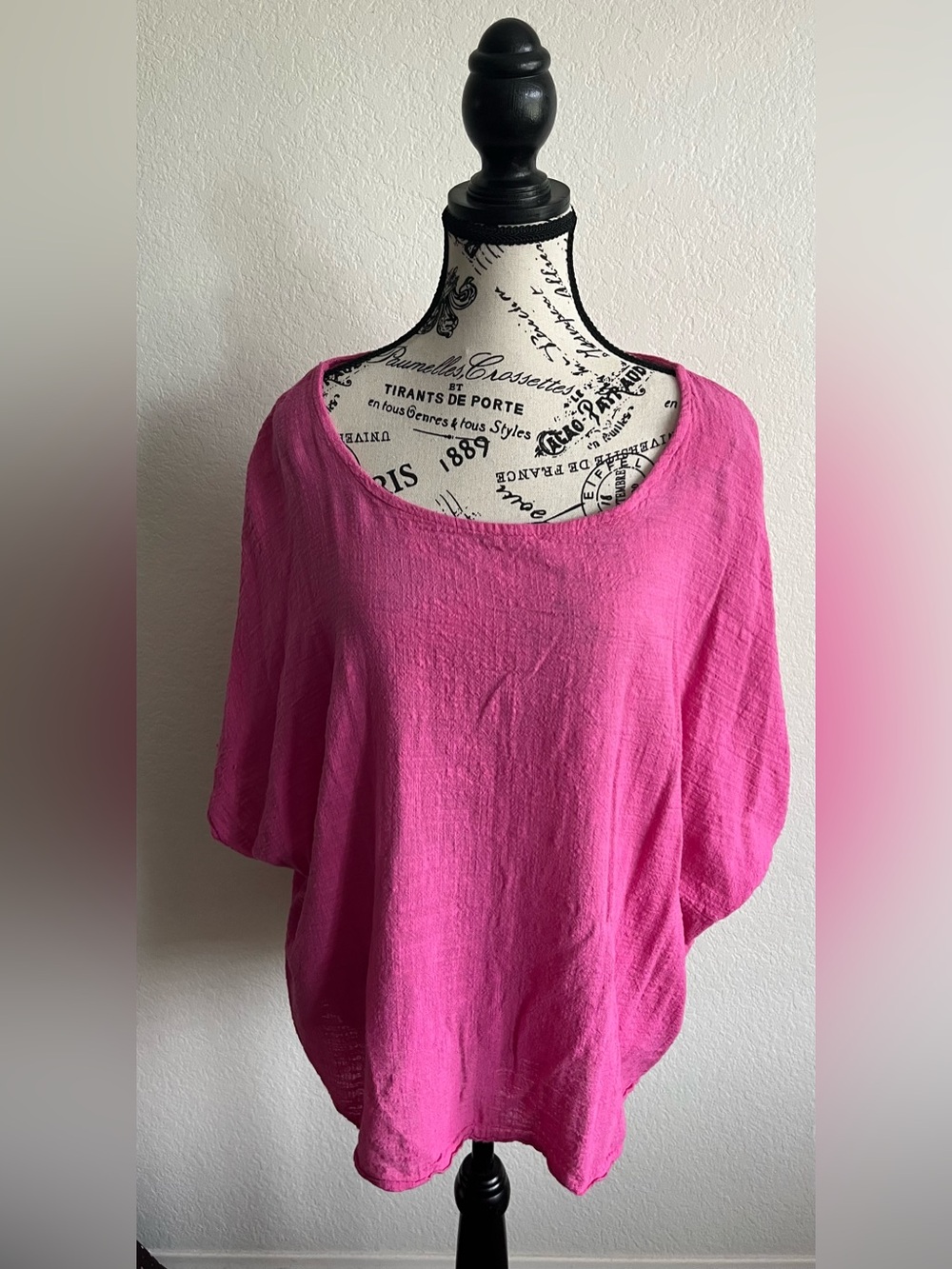 Women's Scoop Neck Lightweight Linen Set from Italy in Hot Pink